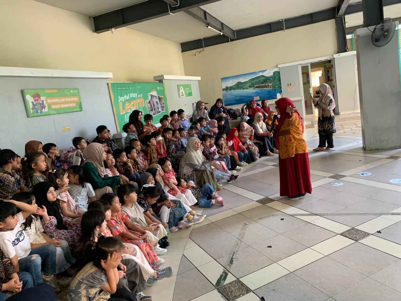 TK Islam Athirah Makassar Ajarkan Perjuangan Kartini Lewat Lagu dan Animasi