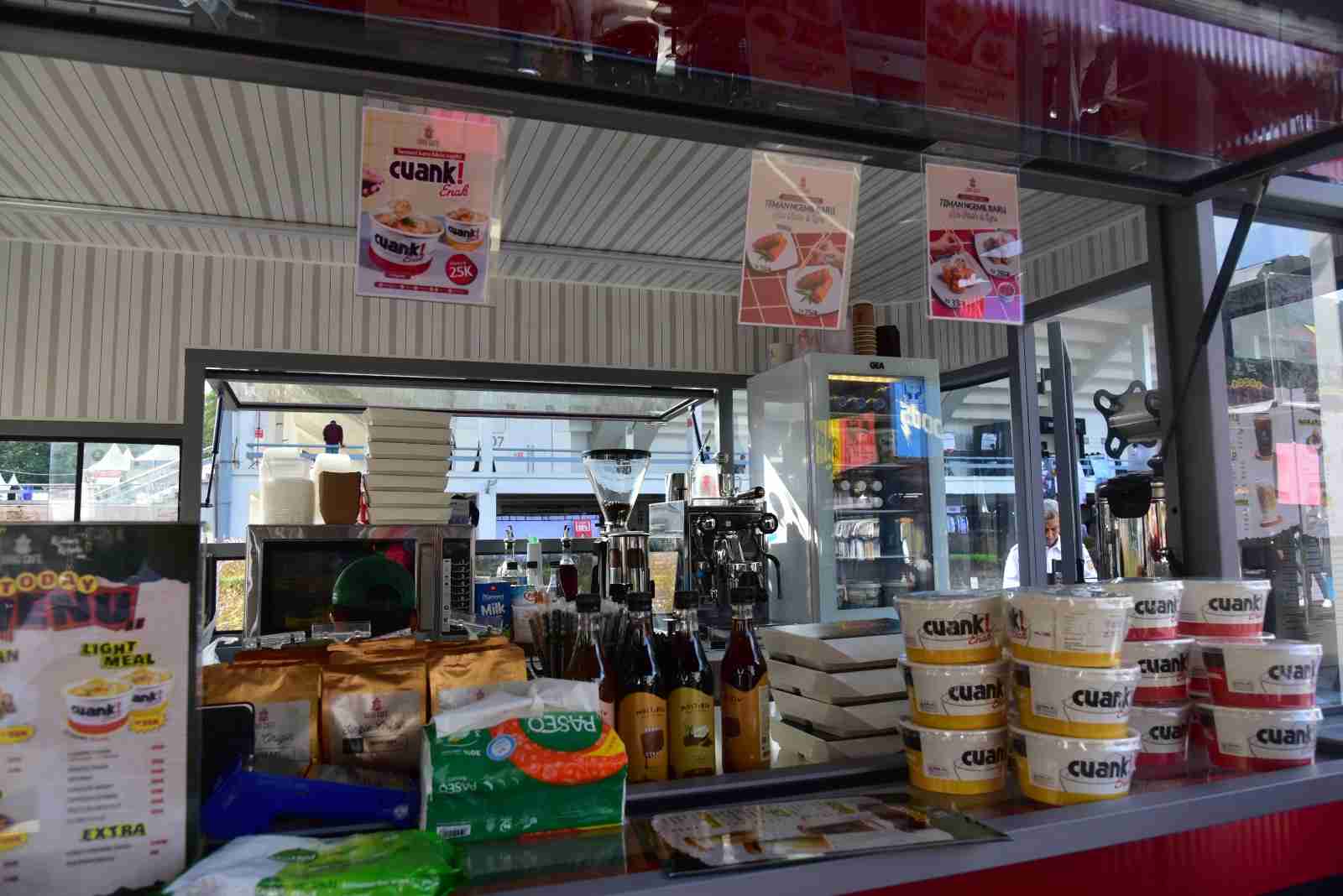 KAI Services Luncurkan Loko Food Truck di Stasiun Pasar Senen
