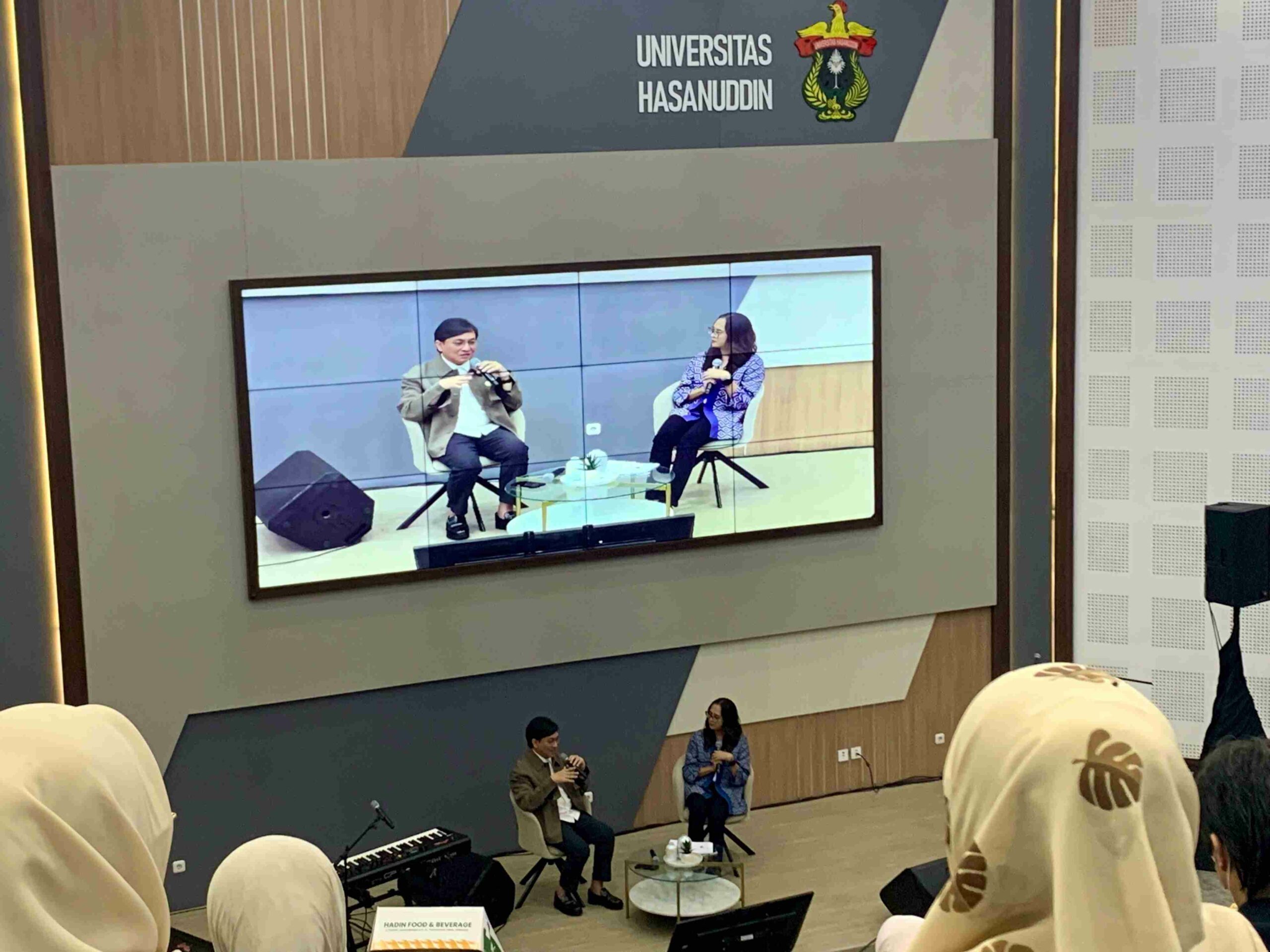 Hadir di Unhas, Yovie Widianto Ajak Mahasiswa Bangun Ekonomi Kreatif Lewat Kolaborasi Lintas Ilmu
