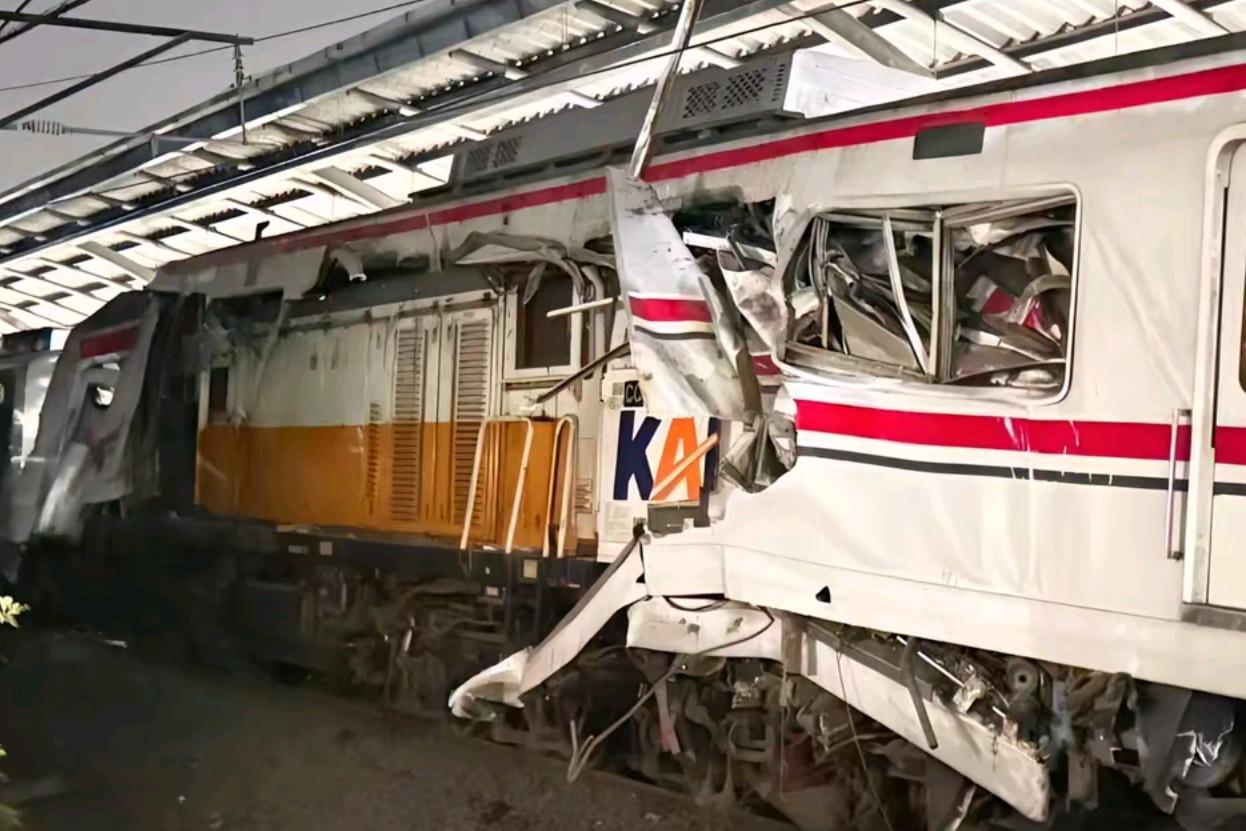 KAI: Update Korban Meninggal Kecelakaan Kereta di Bekasi 14 Orang dan 84 Luka