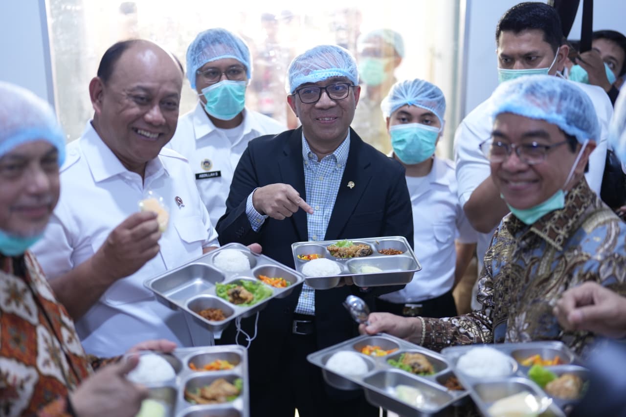 Kepala BGN Resmikan Dapur MBG Unhas, Jadi Laboratorium Gizi Terpadu