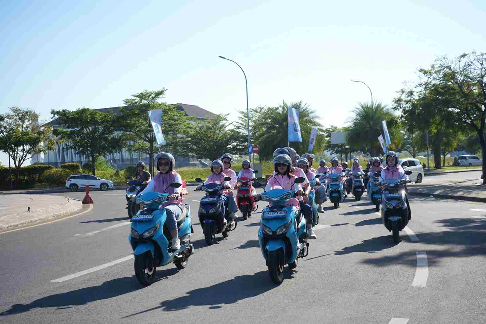 Srikandi PLN di Hari Kartini: Hadirkan Aksi Donor Darah hingga Listrik Gratis