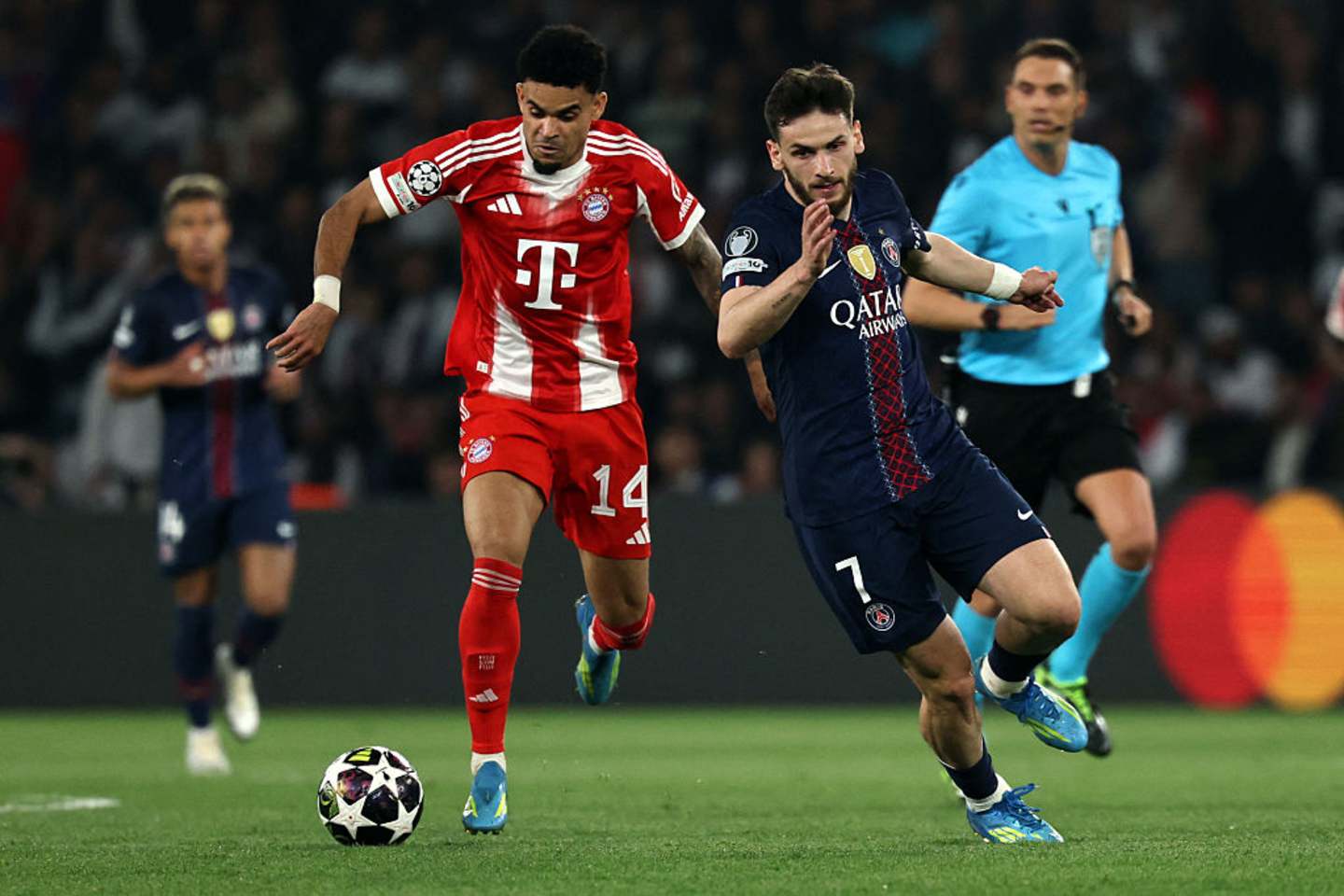 Hujan Gol! PSG Hajar 5-4 Bayern di Leg Pertama Semifinal Liga Champions