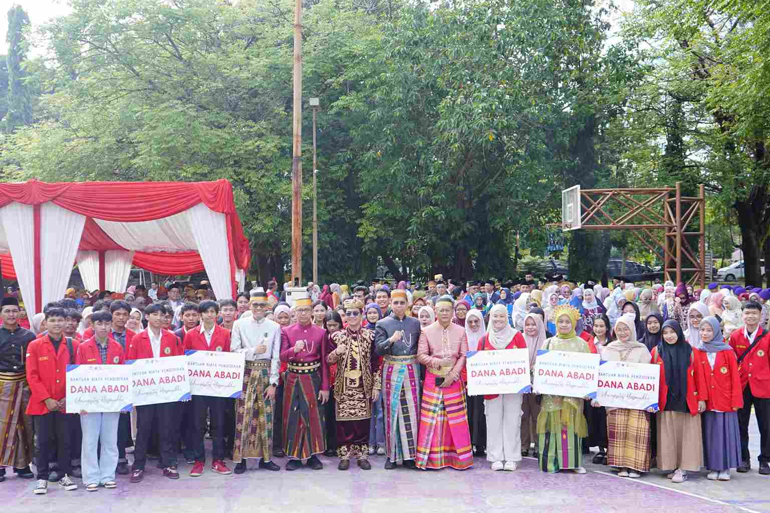 Peringatan Hardiknas 2026 di Unhas: Apresiasi Dosen hingga 100 Beasiswa