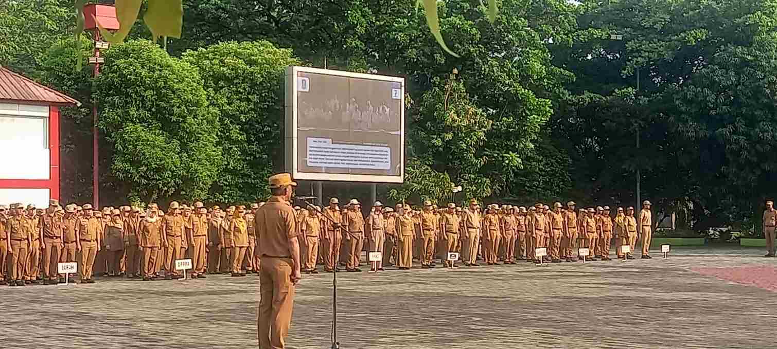Sekda Bekasi Soroti Kedisiplinan ASN, Tegur Kesiapan Apel hingga Absen Mobile
