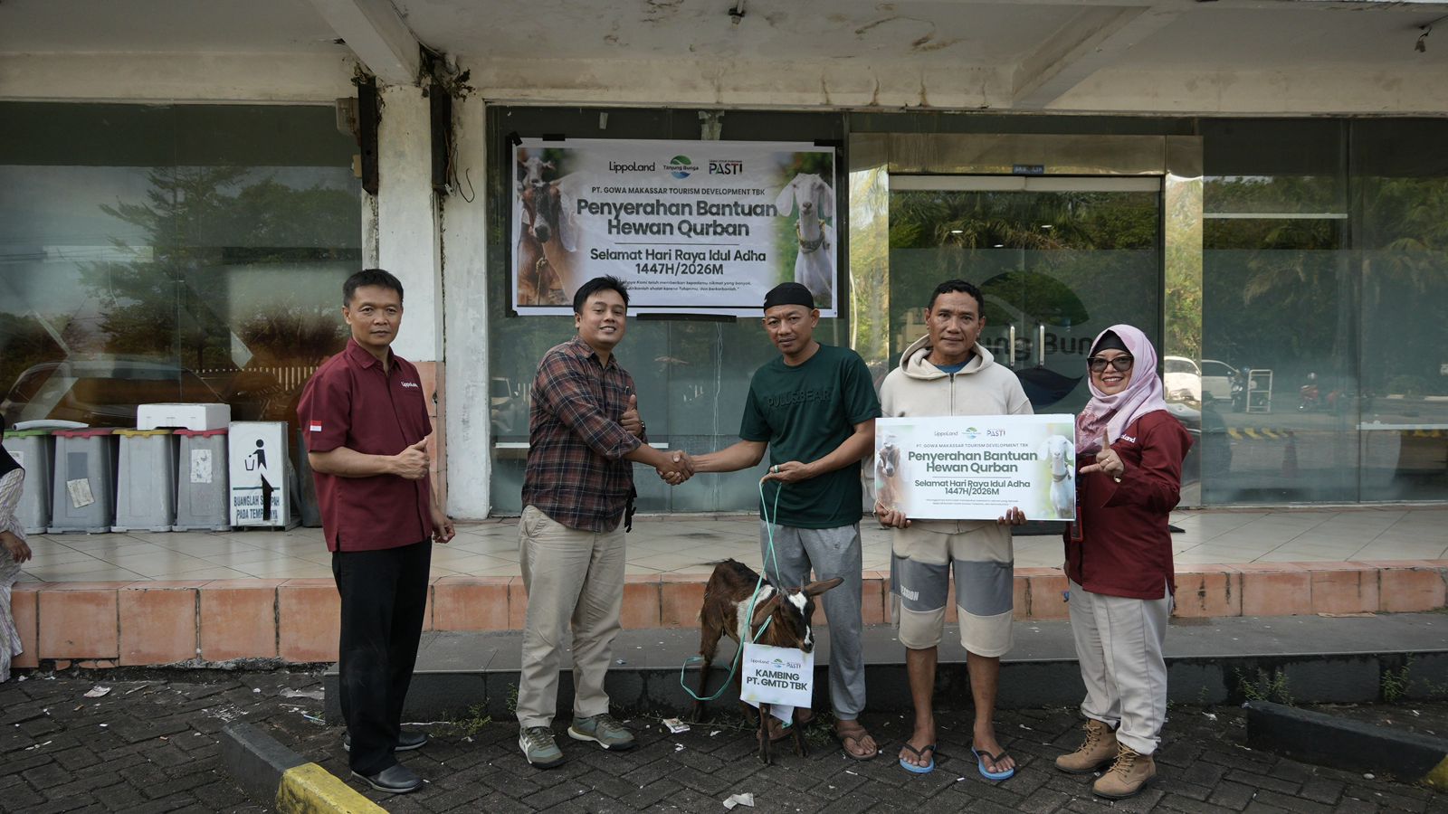 Sambut Idul Adha, GMTD Salurkan Hewan Kurban ke 5 Masjid di Tanjung Bunga