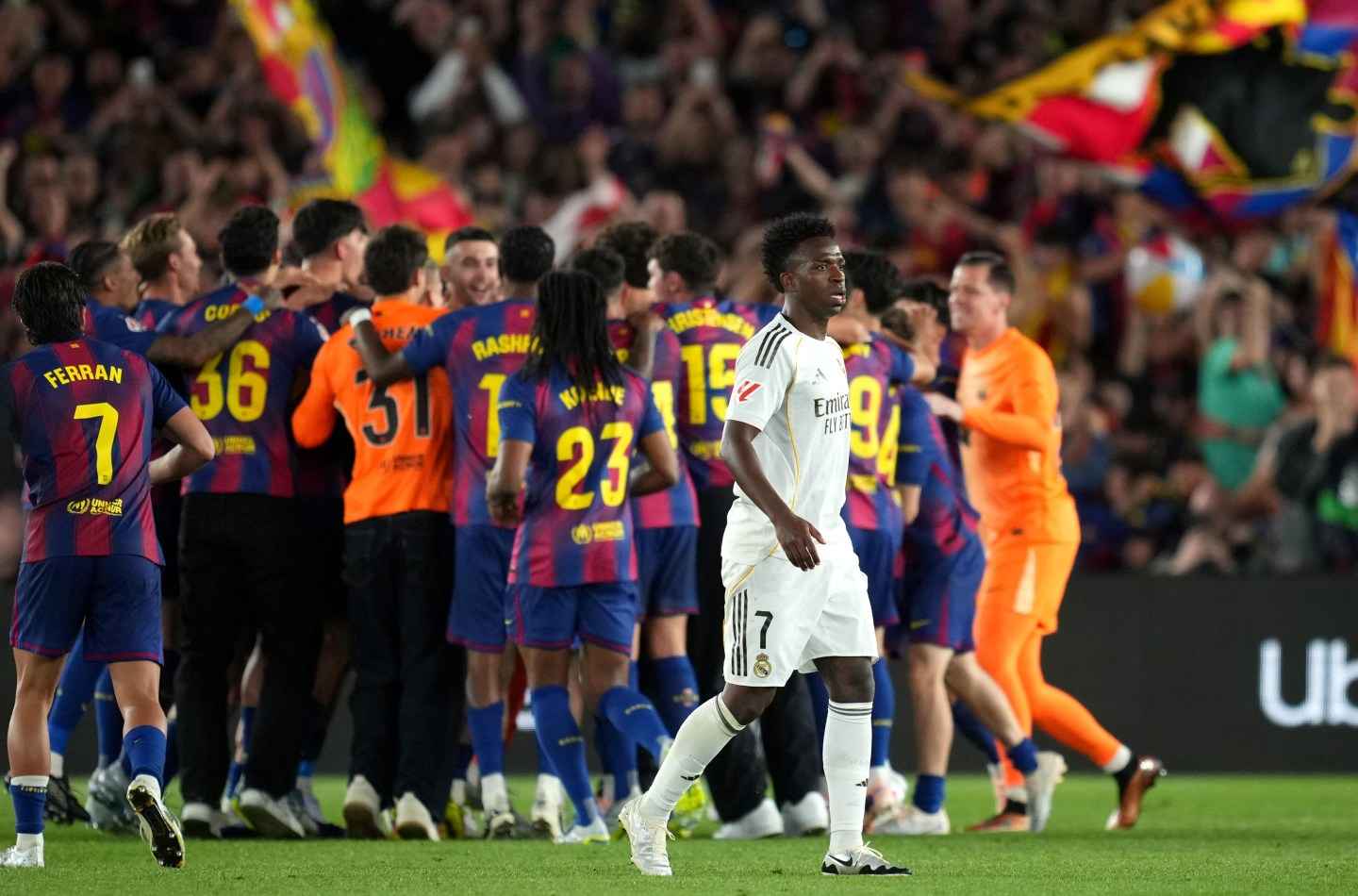 Sikat Madrid 2-0 di El Clasico, Barcelona Kunci Takhta La Liga Musim Ini