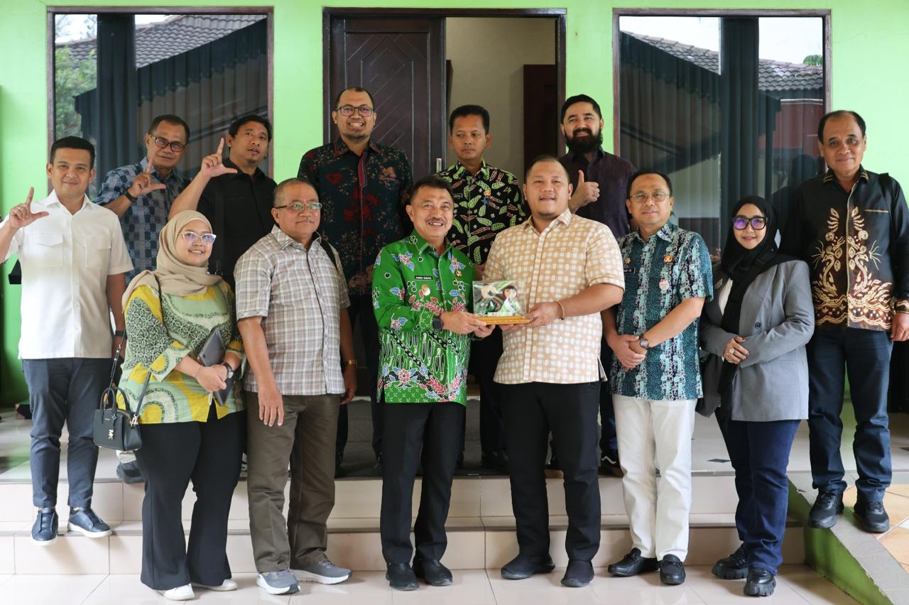 Terima Kunker DPRD Banjarbaru, Pemkot Bekasi Bahas Optimalisasi PAD