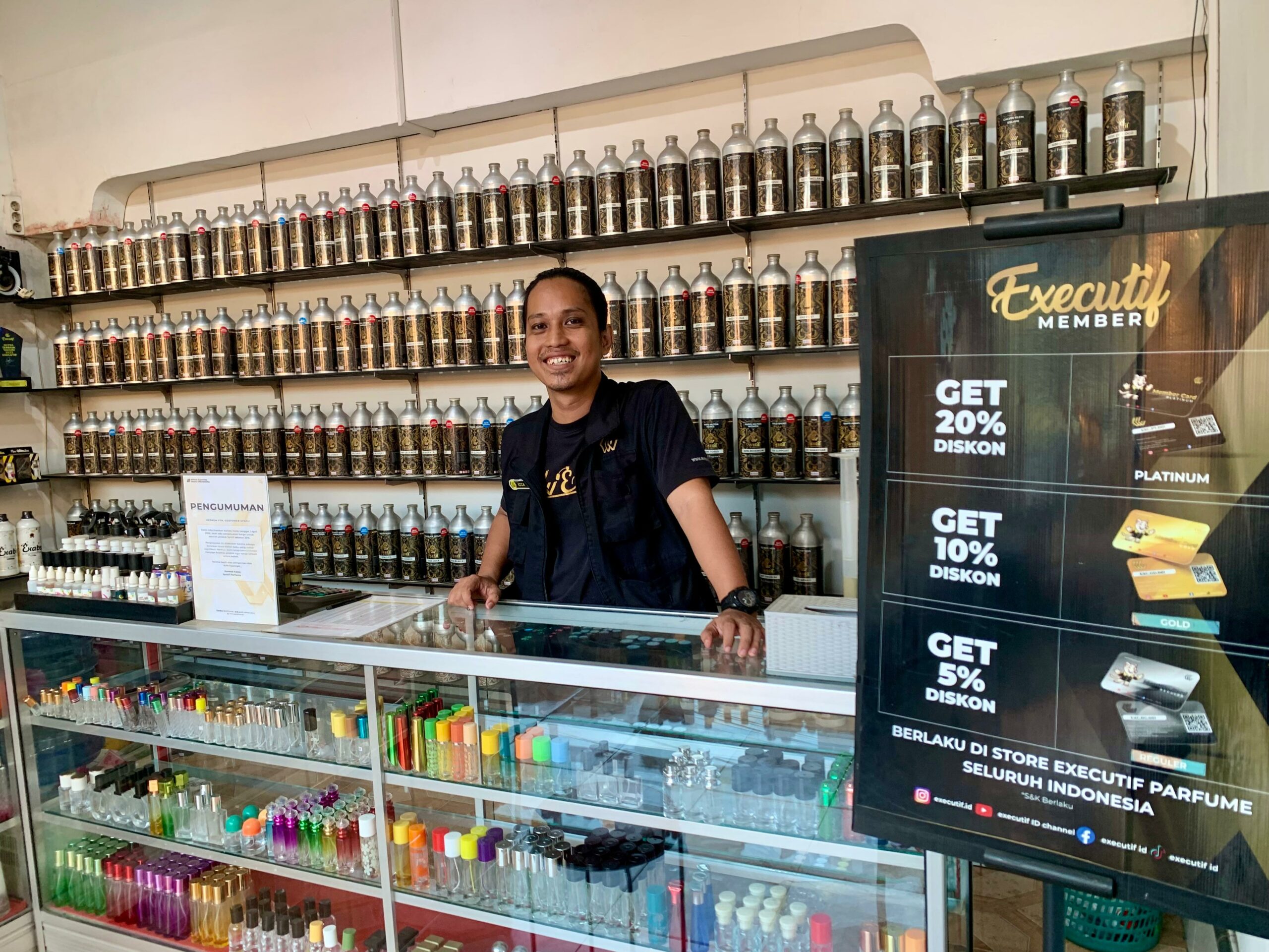 “Cerita Harum” Pelaku UMKM Parfum Lokal Makassar Naik Kelas dengan KUR BRI